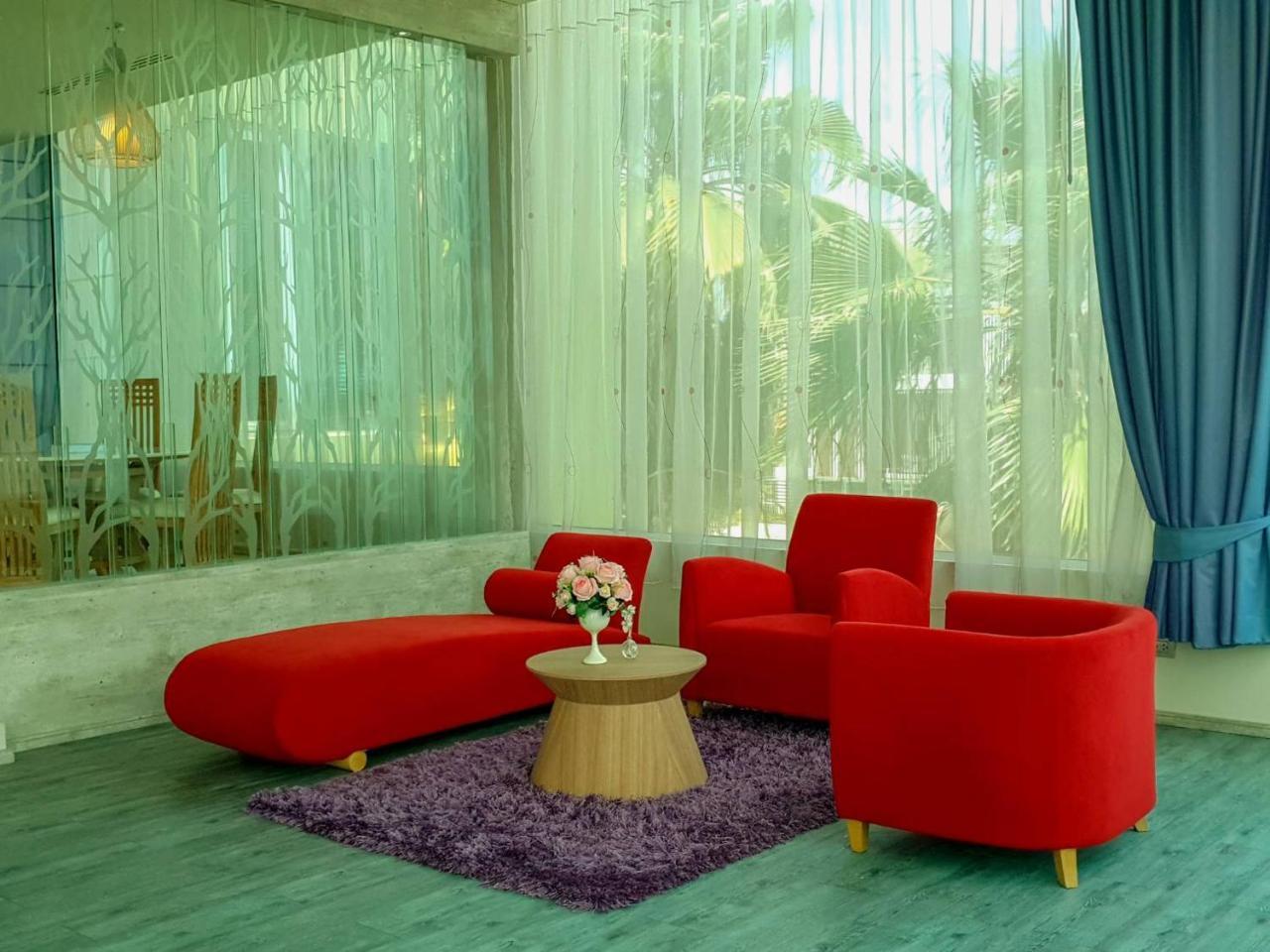 The Beverly Hills Hotel Накхонратчасима Экстерьер фото